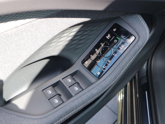 Audi A6 Avant Quattro S-Tronic