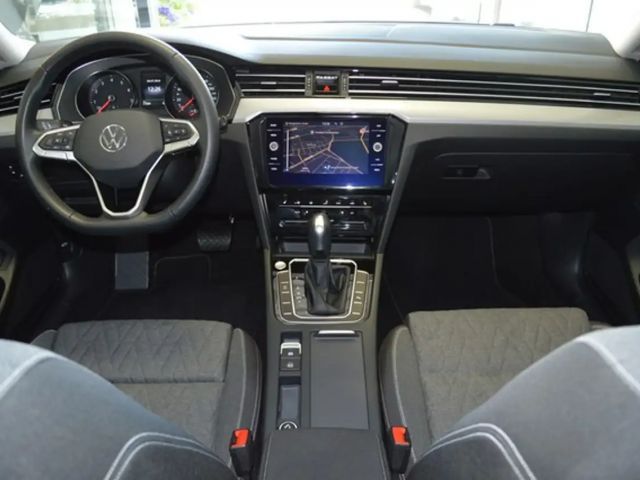 Volkswagen Passat 1.5 TSI Business DSG Variant