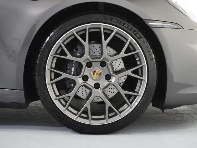 Porsche 911 4 Carrera Coupé