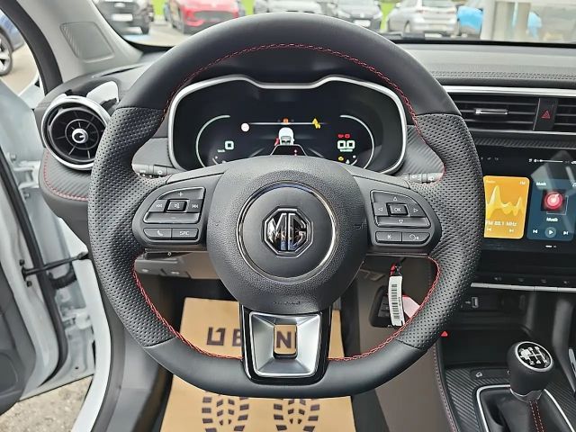 MG ZS Luxury