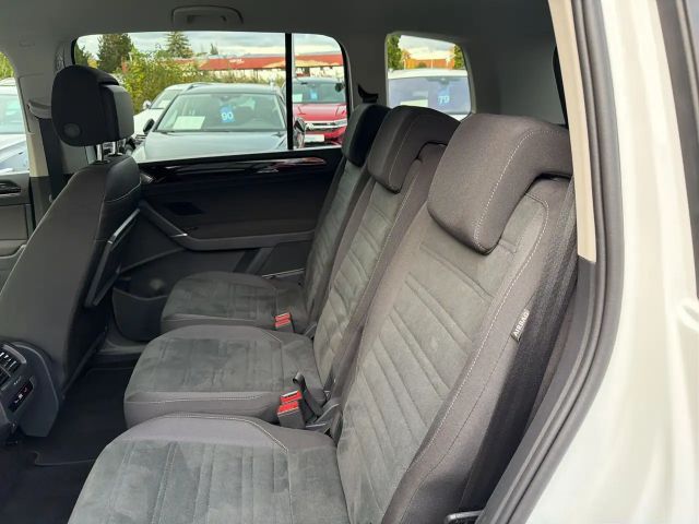 Volkswagen Touran DSG Highline