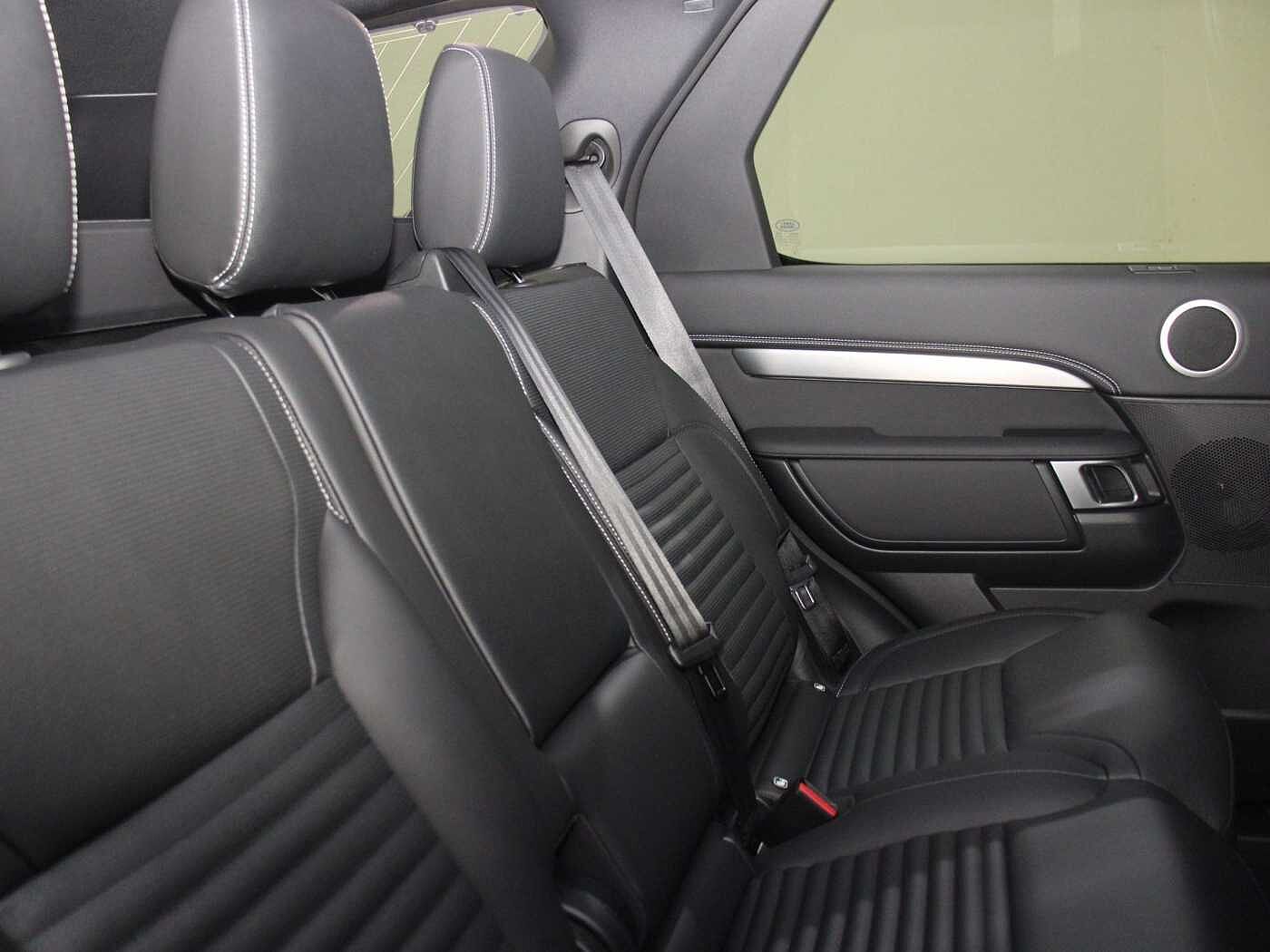 Land Rover Discovery D250 Dynamic SE