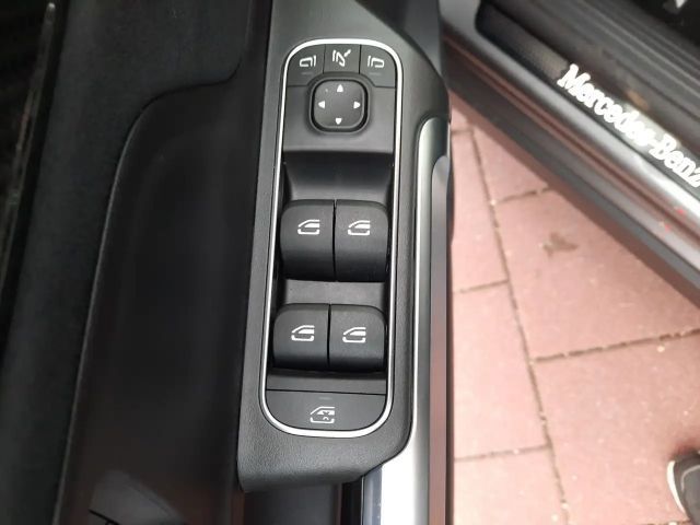 Mercedes-Benz GLB 200 AMG Line