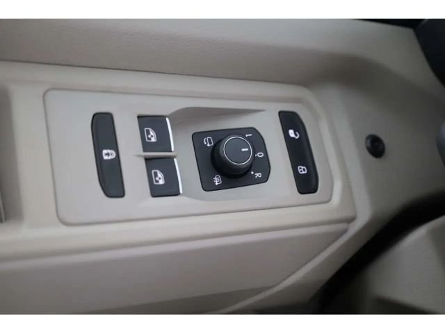 Volkswagen Multivan 2.0 TDI IQ.Drive Life T7