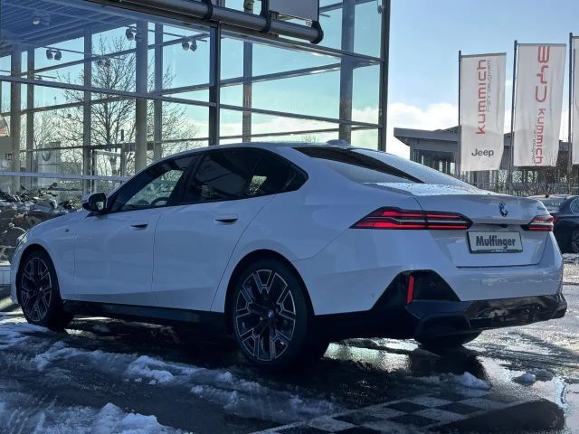 BMW 520 520d M-Sport Sedan