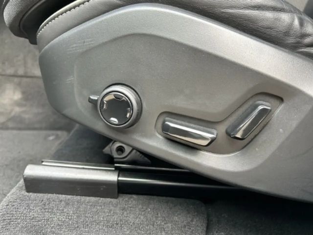 Volvo XC60 Dark Plus