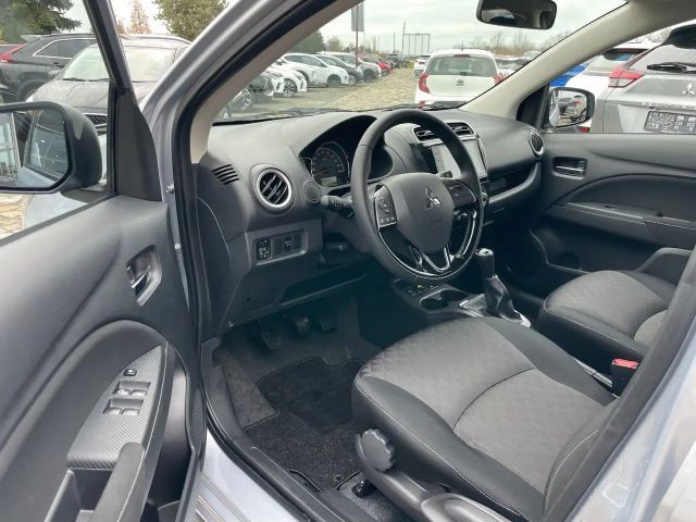 Mitsubishi Space Star Star