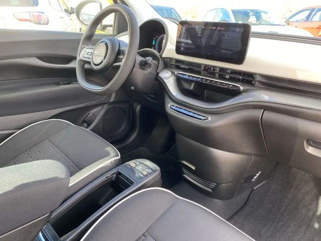 Fiat 500e Navi Klimaautom Fahrerprofil DAB SHZ