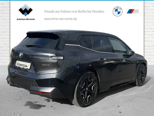 BMW iX xDrive40