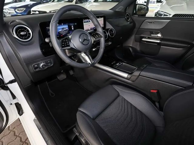 Mercedes-Benz B 200 PANORAMA+KAMERA+CARPLAY+MBUX+LED+PDC+17"
