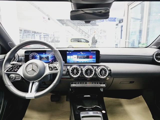 Mercedes-Benz A 220 Progressive