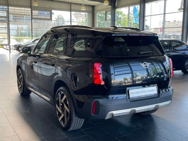 MINI Cooper Countryman C Favoured Trim Paket XL / 19 Zoll