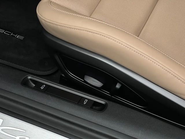 Porsche 992 Cabrio Carrera S