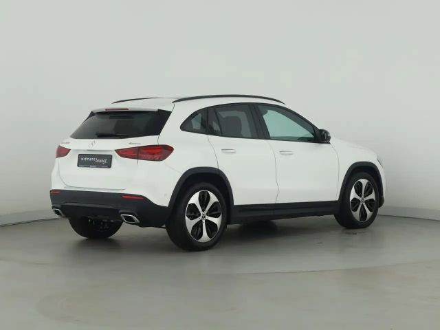 Mercedes-Benz GLA 220 4MATIC