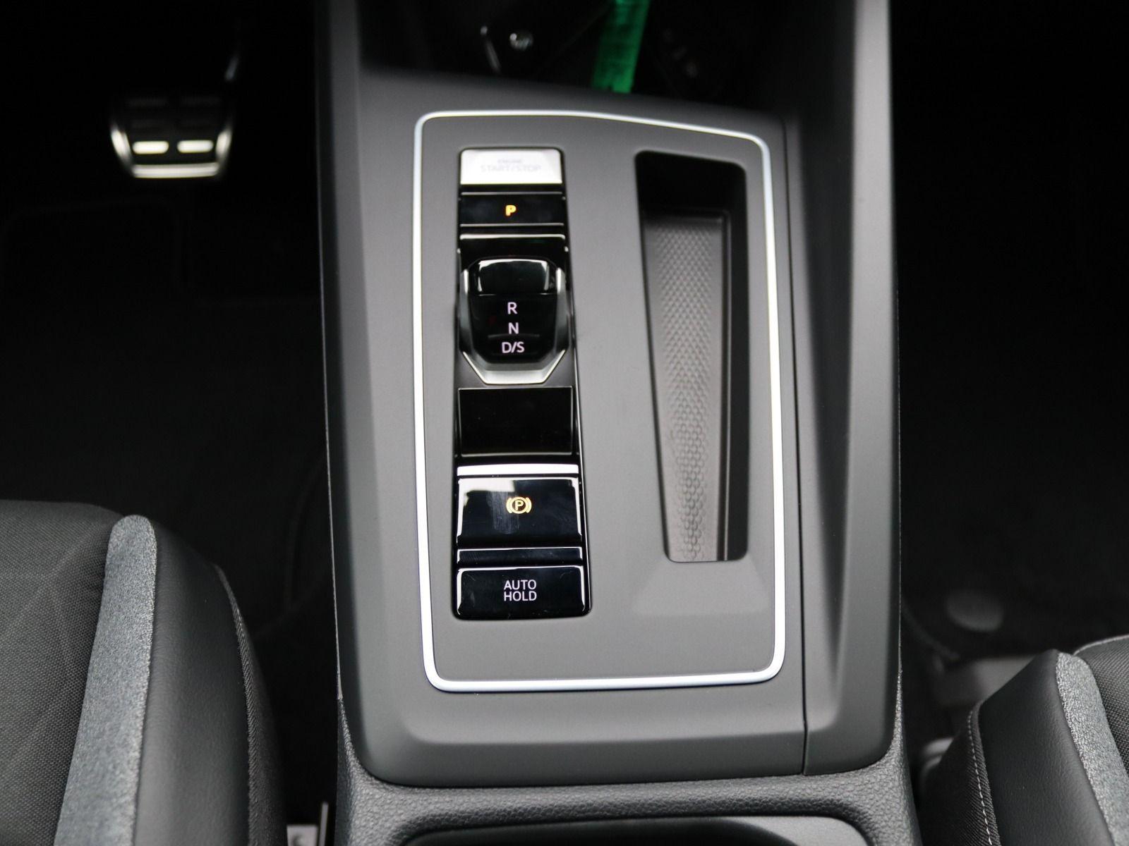 Volkswagen Golf 1.5 eTSI DSG Life