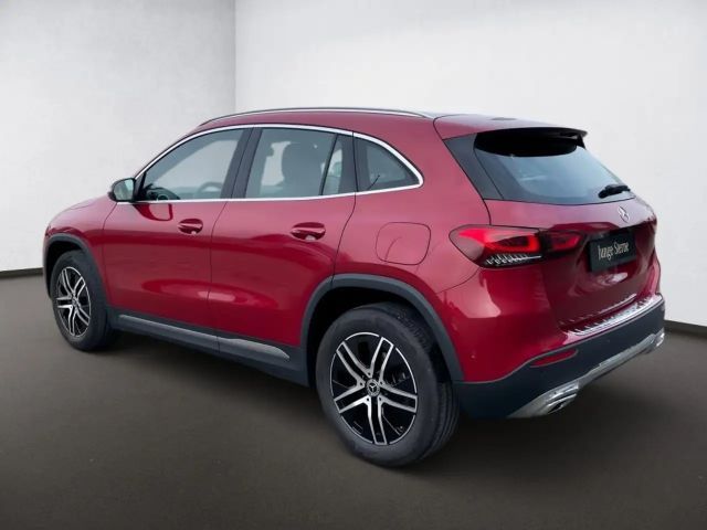 Mercedes-Benz GLA 180 Progressive