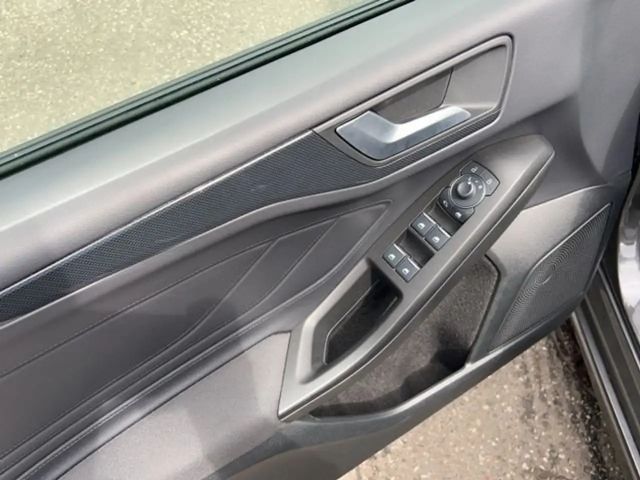 Ford Focus ST Line Wagon