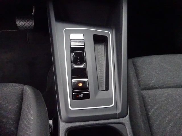 Volkswagen Golf 1.5 eTSI DSG Life Variant