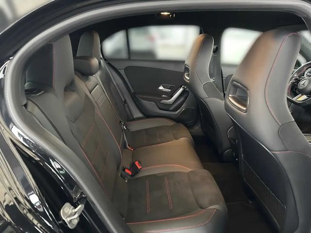 Mercedes-Benz A 200 AMG Line