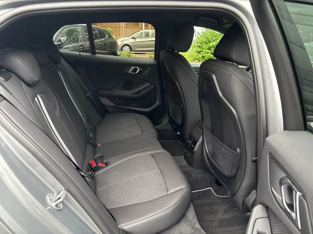 BMW 116 116i Sedan Sport Line