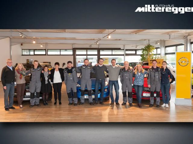 Opel Zafira Life 2.2 GS - 7-Sitzer, Standheizung, AHK, Navi,...