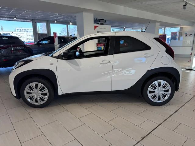 Toyota Aygo X 1.0 VVT-i Business Hatchback
