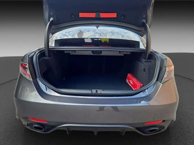 Alfa Romeo Giulia AT8 Q4 Veloce