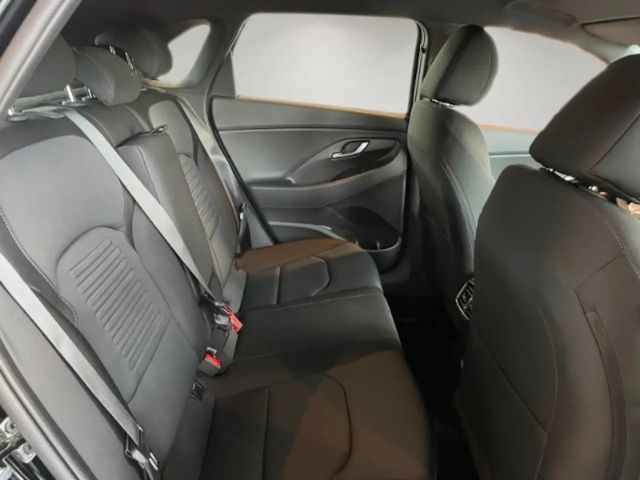 Hyundai i30 Advantage Hybrid