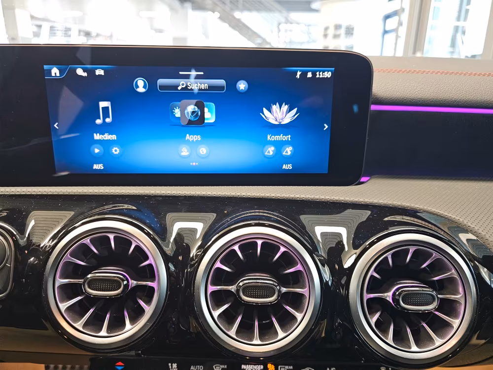 Mercedes-Benz CLA 200 AMG Line