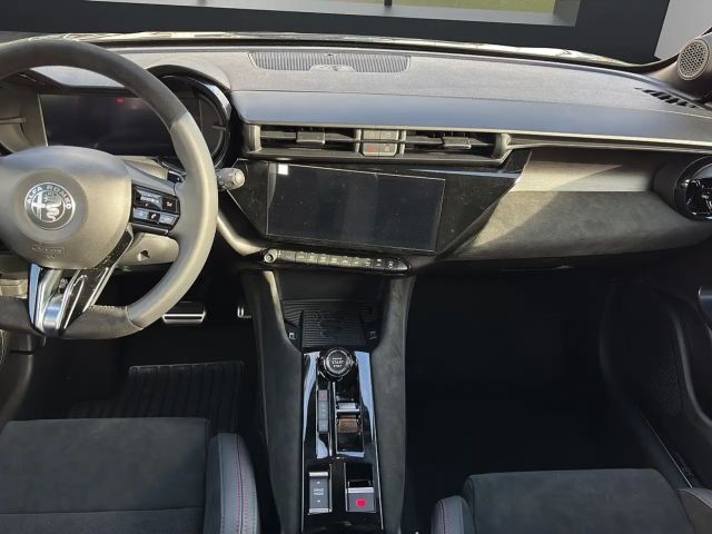 Alfa Romeo Junior Ibrida