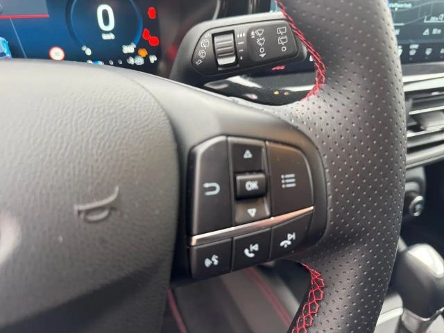 Ford Focus ST Line Wagon