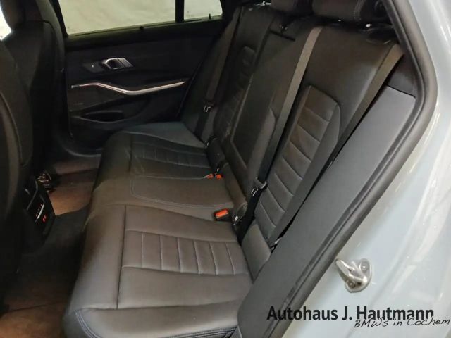 BMW 320 320d M-Sport Touring xDrive