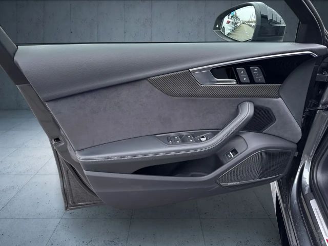 Audi RS4 Comp+/Matrix/Pano/B&O/HuD/RS-Aga/290