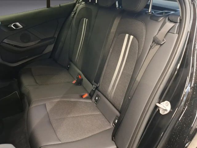 BMW 116 116i Sedan Sport Line