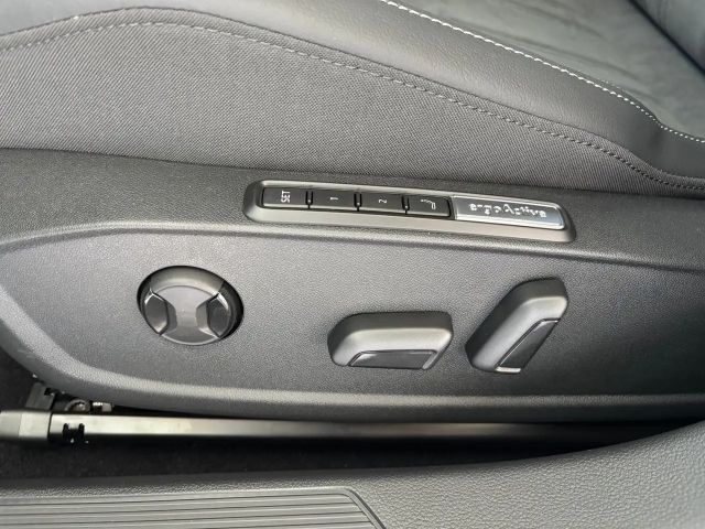 Volkswagen Golf Rabbit TSI