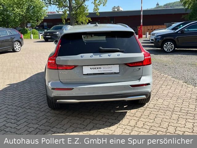 Volvo V60 Cross Country AWD Plus