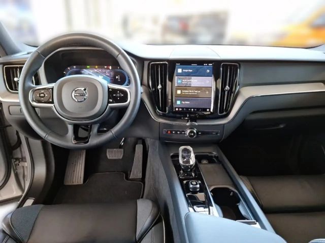 Volvo XC60 AWD Dark Plus