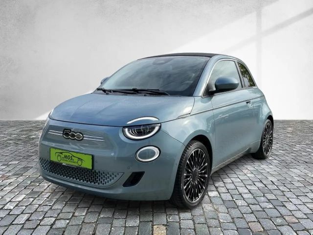 Fiat 500e La Prima