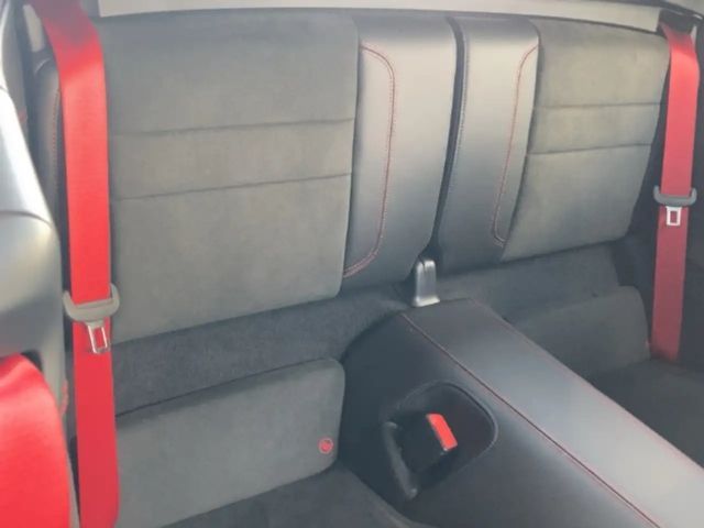 Porsche 911 Cabrio Carrera GTS