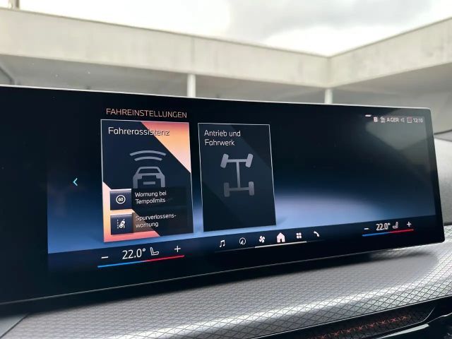 BMW 320 320i M-Sport Sedan