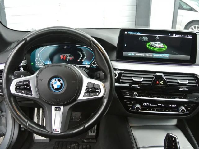 BMW 530 530e M-Sport Sedan xDrive