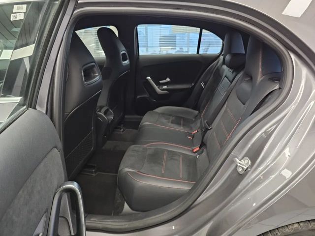 Mercedes-Benz A 180 AMG Line