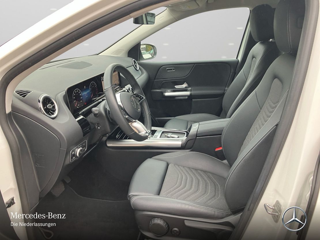 Mercedes-Benz B 200 Sedan