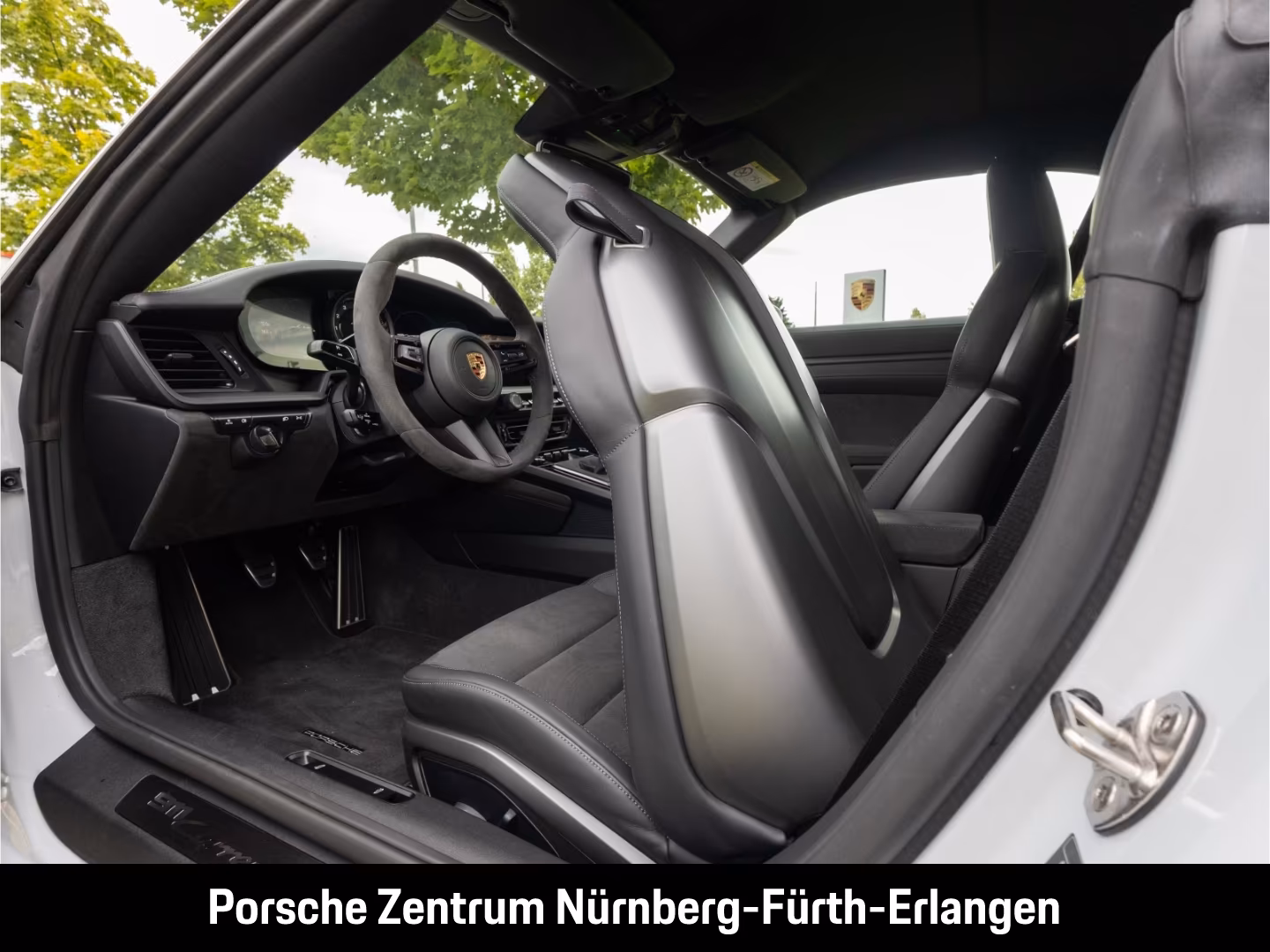 Porsche 911 4 992 Cabriolet Carrera GTS