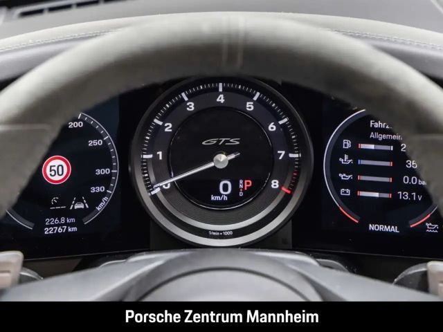 Porsche 992 4 Cabrio Carrera GTS