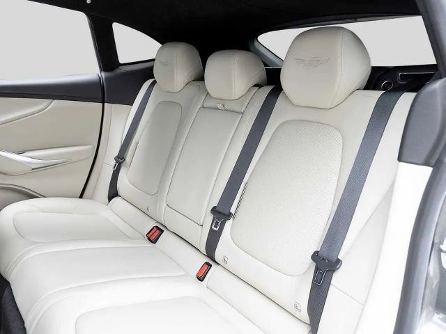 Aston Martin DBX - Magnetic Silver -