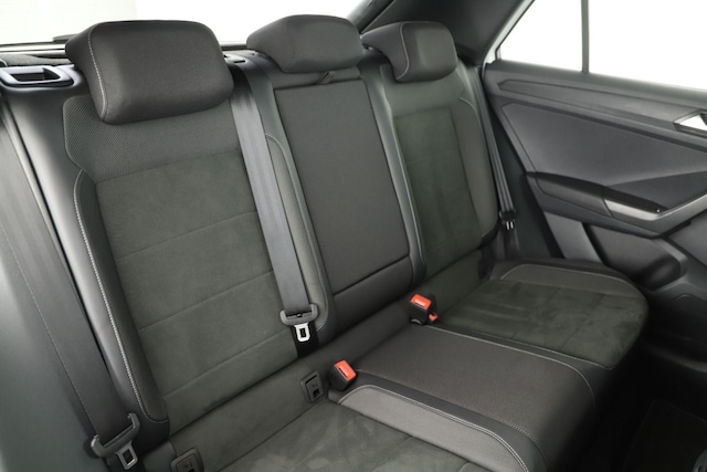 Volkswagen T-Roc 1.5 TSI DSG R-Line