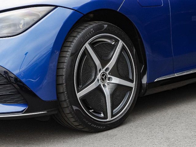 Mercedes-Benz EQE 350 Sedan