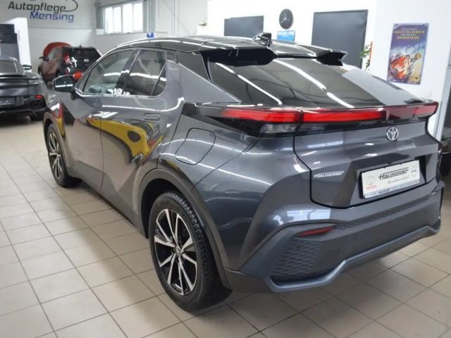 Toyota C-HR Hybride Team D
