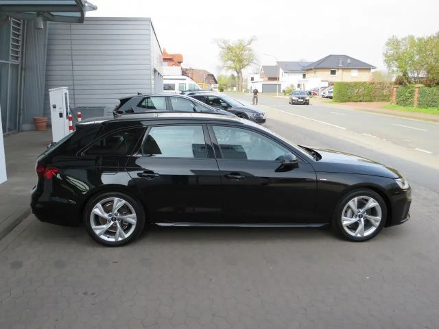 Audi A4 40 TDI Avant S-Line